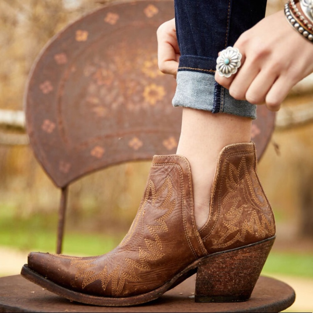 Ariat Dixon booties